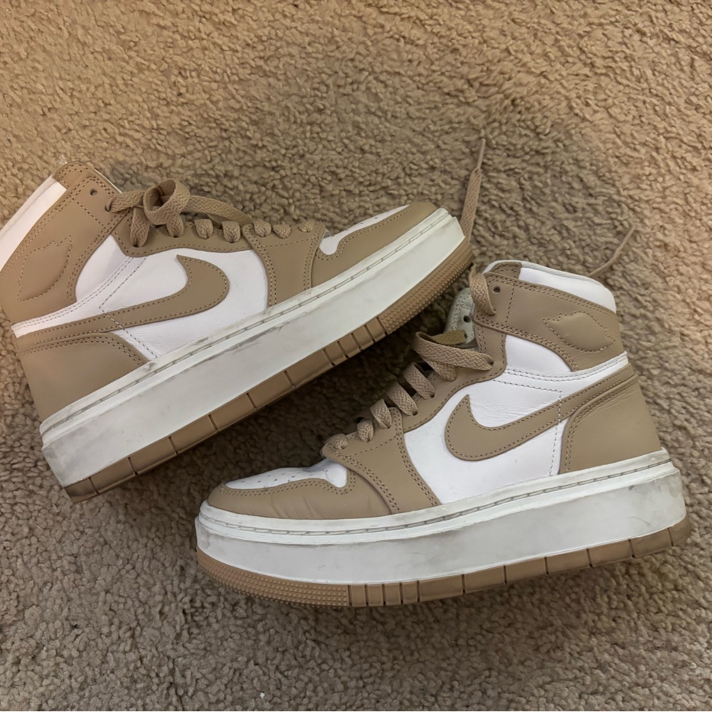 Air Jordan’s 1 Elevate High